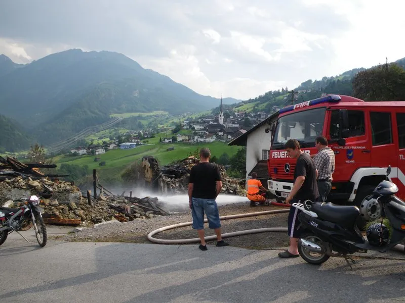 nachlöschen-brennwald-2009-3.webp