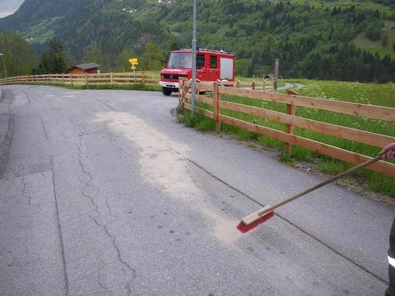 oelspur-brennwald-2010-2.webp