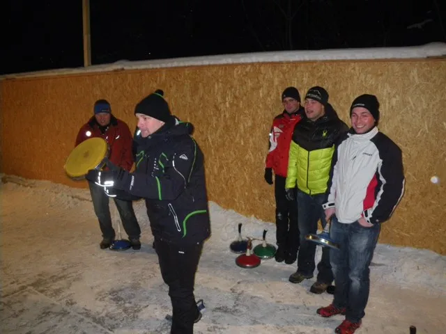 eisstockschiesen-wald-2012-2.webp