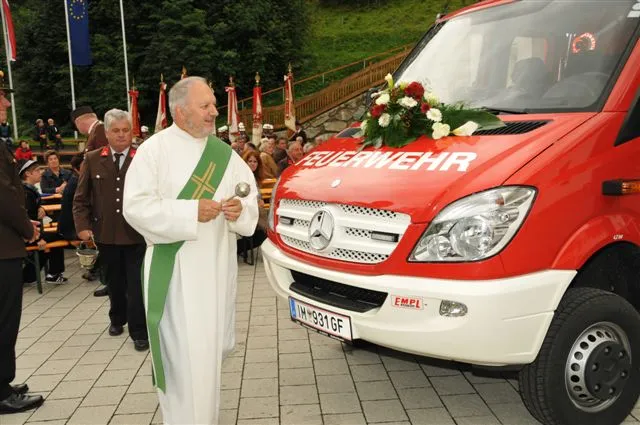 fahrzeugweihe-arzl-2012-4.webp