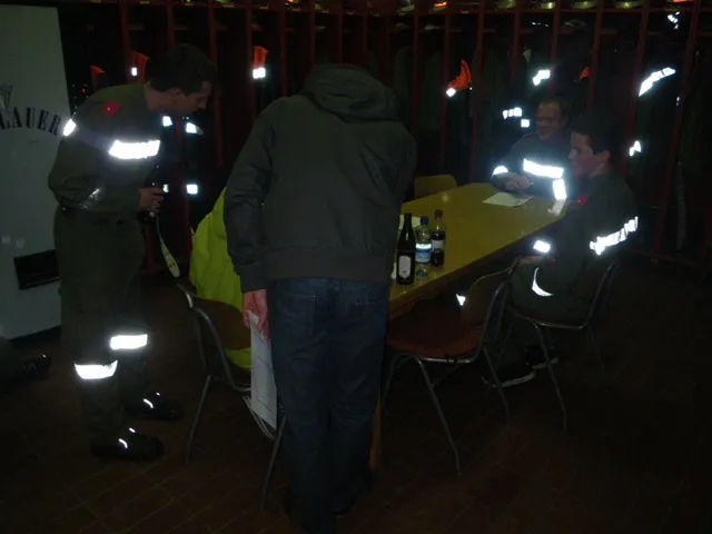 wissenskontrolle-bezirksgrundlehrgang-ffleins-2012-3.webp