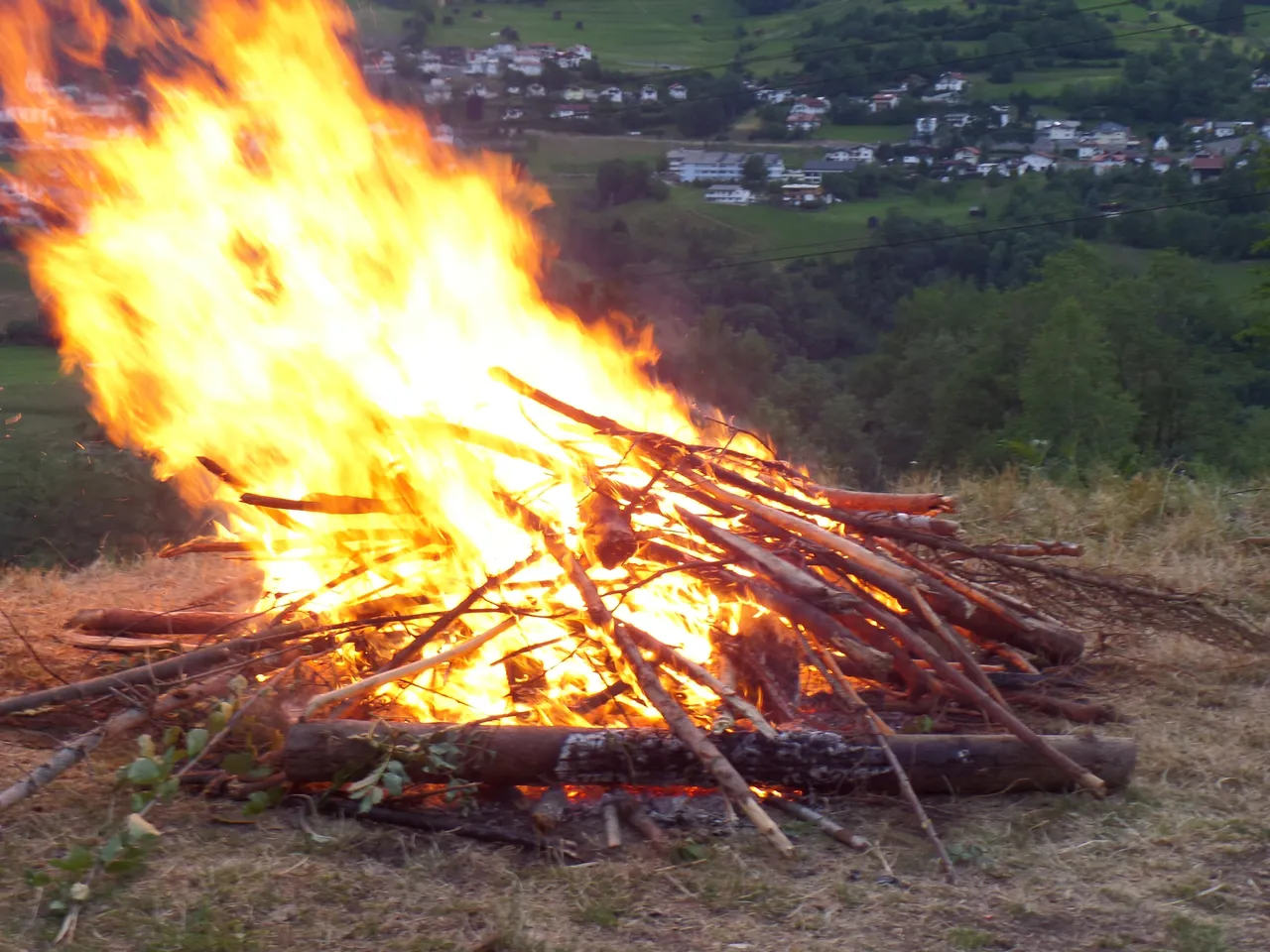 herz-jesu_feuer_fj_js_2014_18.webp
