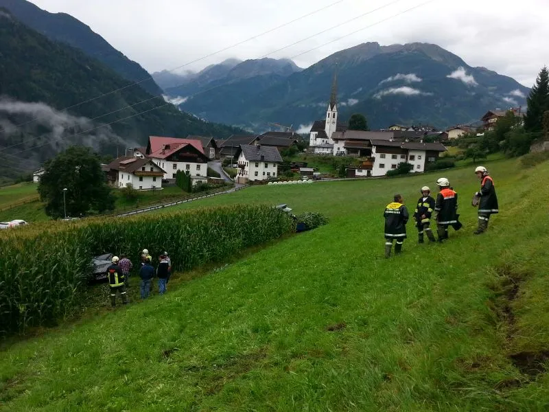 fahrzeugabsturz-hauptschule-6.webp