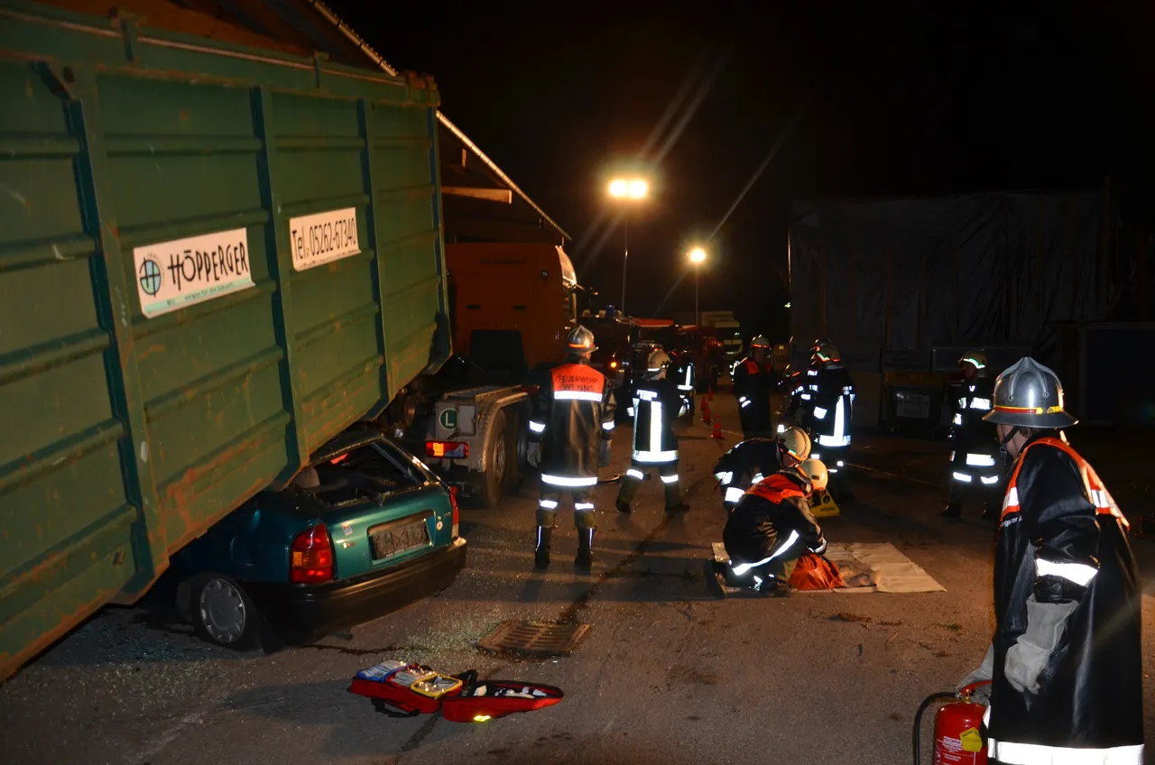 Technische Zugsübung “Person eingeklemmt”