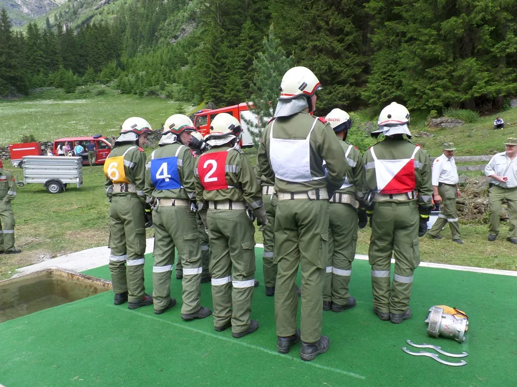 4 Gruppen der FF Wenns beim Talwettbewerb