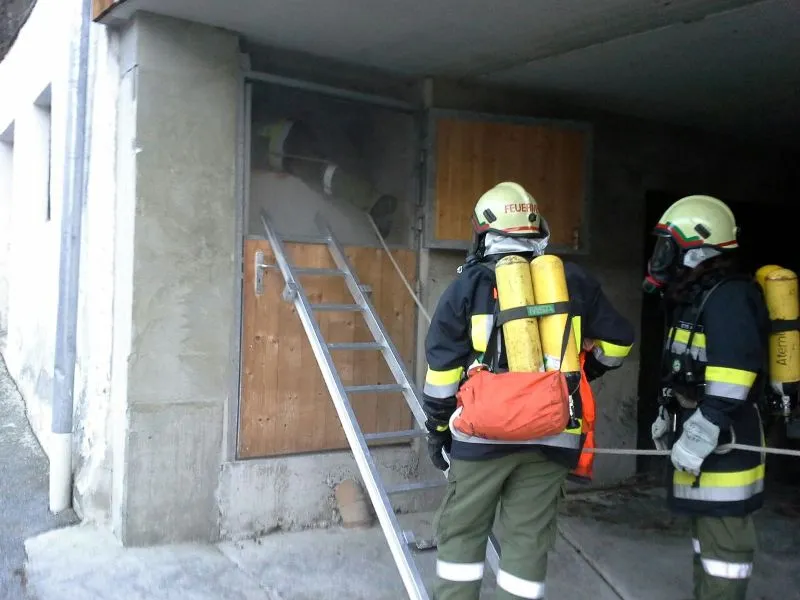 Atemschutzübung "Gebäudebrand vermisste Personen"
