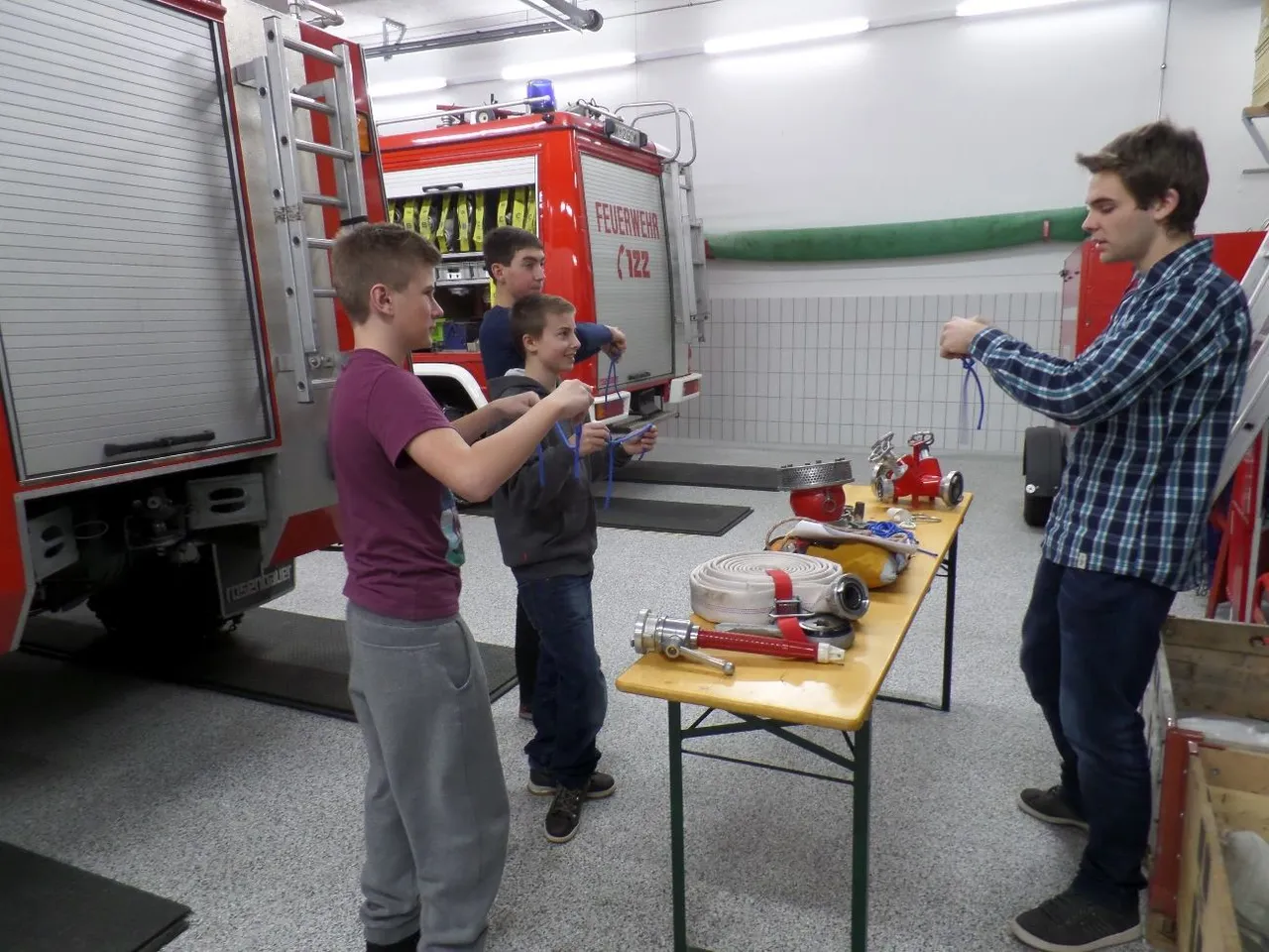 Fleißige Jugendgruppe der Feuerwehr Wenns