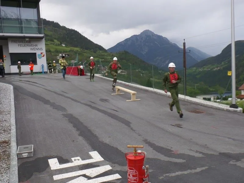 Fleißiges Training unserer Feuerwehrjugendgruppe auf den Landes-Jugendleistungsbewerb im Juni