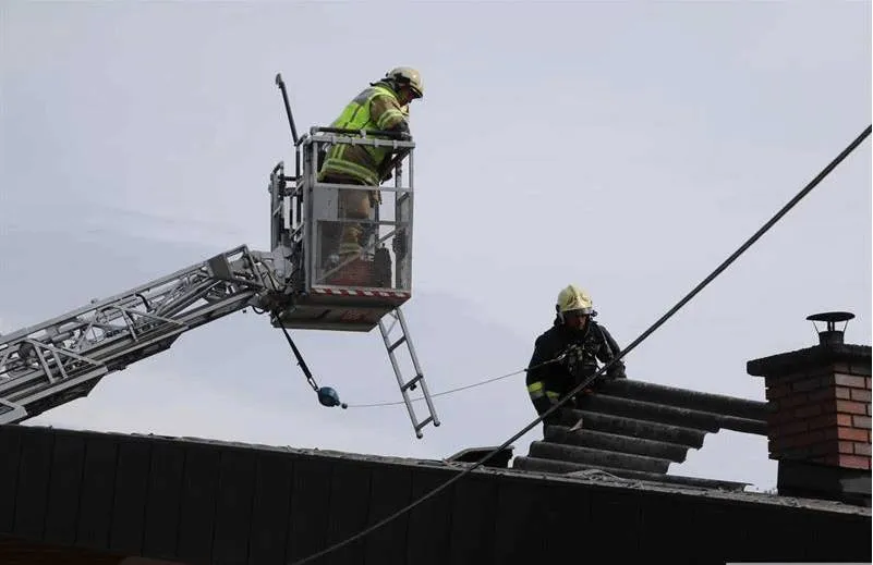 Feuerwehren verhindern schlimmeres-Dachstuhlbrand Wenns
