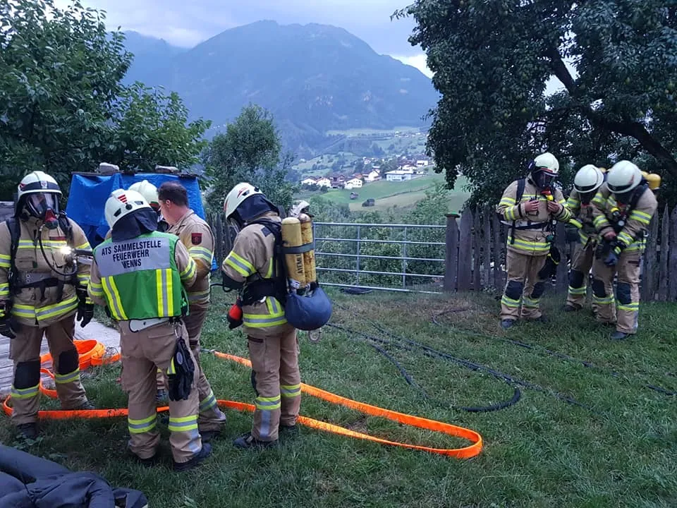 Gruppenübung - Gebäudebrand Wirtschaftsgebäude mit vermissten Personen