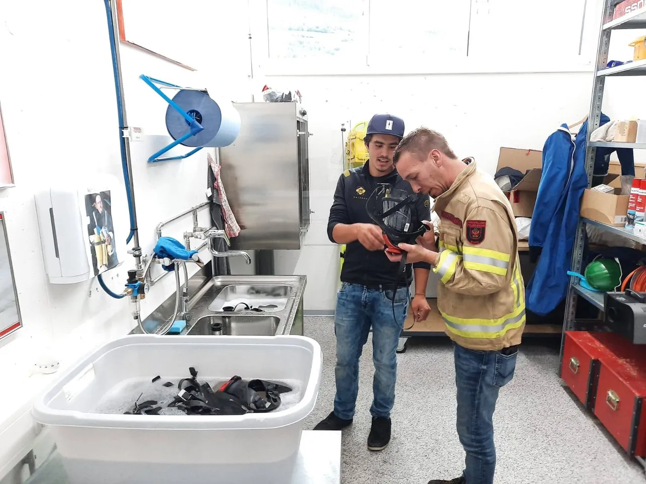 ÖFAST der FF Jerzens im Gerätehaus der FF Wenns - gelebte Zusammenarbeit zwischen den Nachbarfeuerwehren