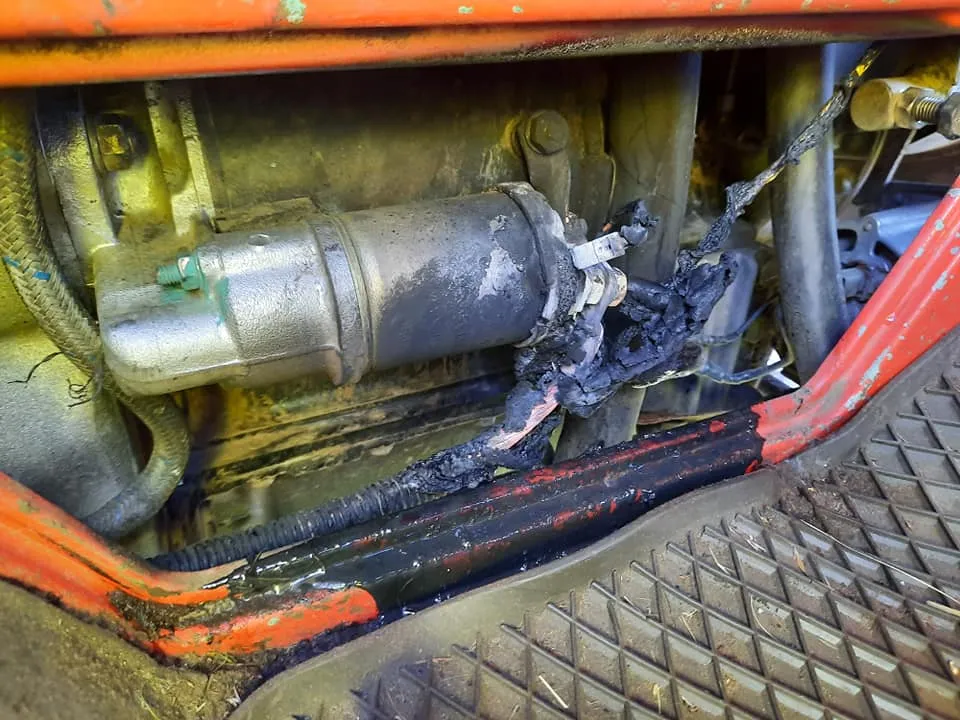 Alarmierung: A2 Brand Fahrzeug, Richtung Pitzenhöfe - Transporter raucht / beladen mit Heu