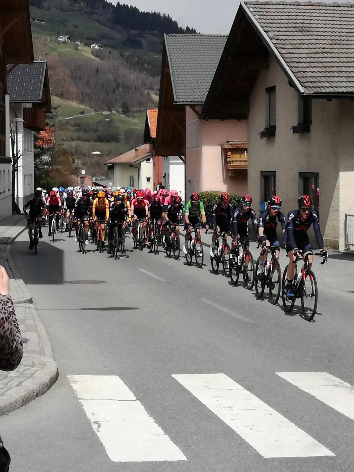 Verkehrsdienste  Radrennen "Tour of the Alps"