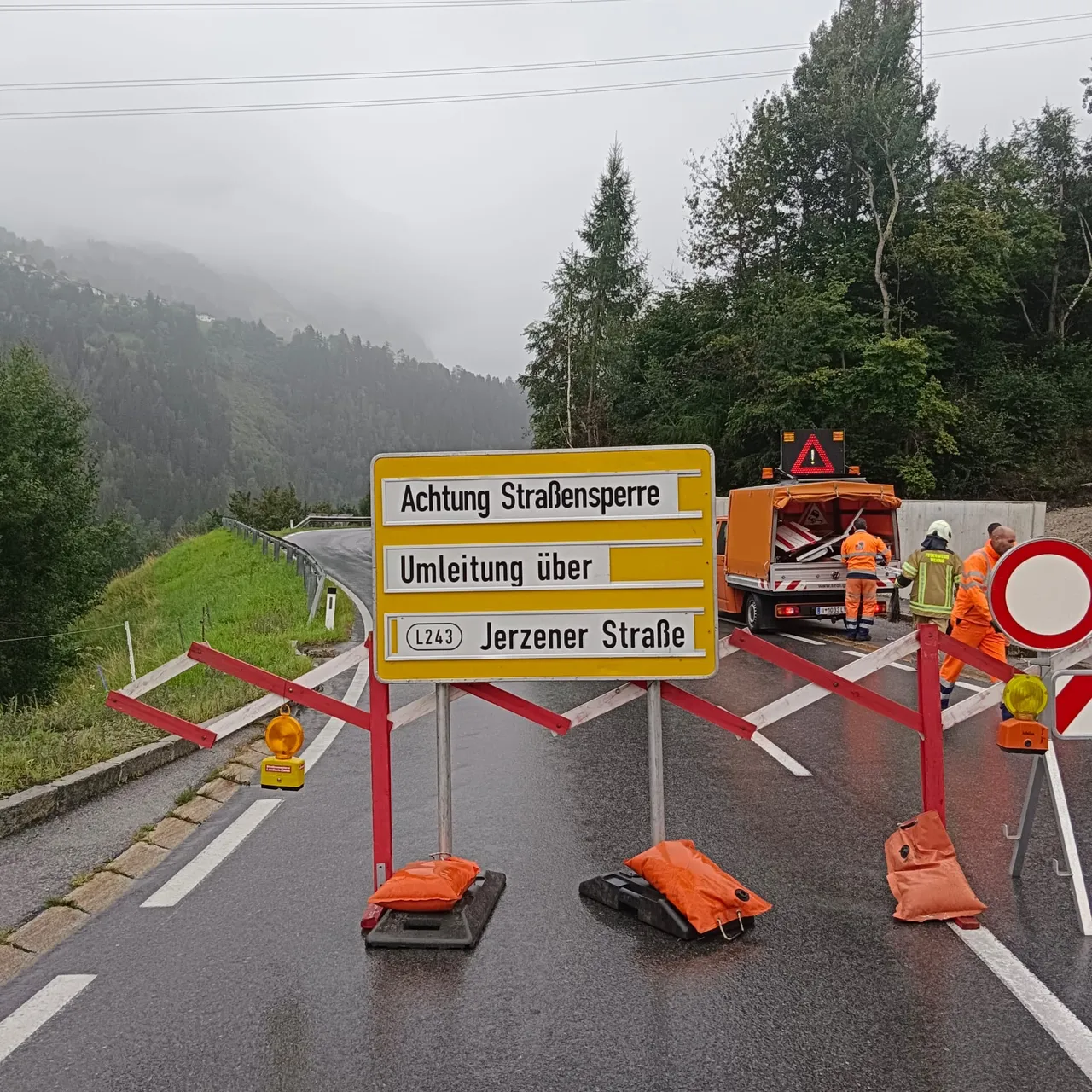 L16 Pitztalstraße ab Wenns (Recyclinghof) Totalsperre aufgrund von Hangrutsch - Umleitung über Jerzens (bis Ritzenried /dort ebenfalls Totalsperre) ️