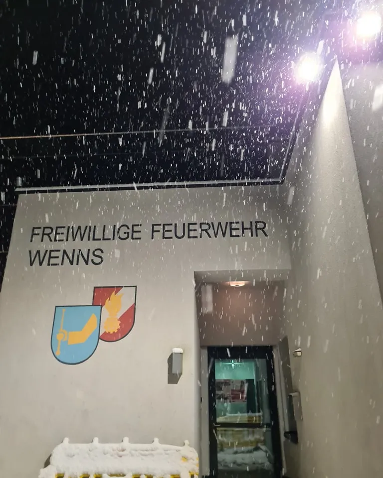 Gruppenübung Fahrzeug-/Gerätekunde mit Weihnachtsfeier Gruppe 8