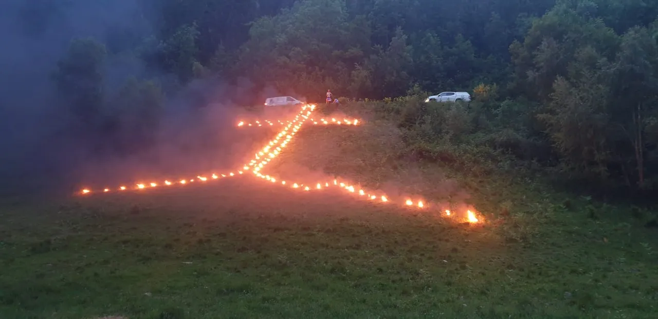Herz-Jesu-Feuer der Jugendfeuerwehr gemeinsam mit den Jungschützen