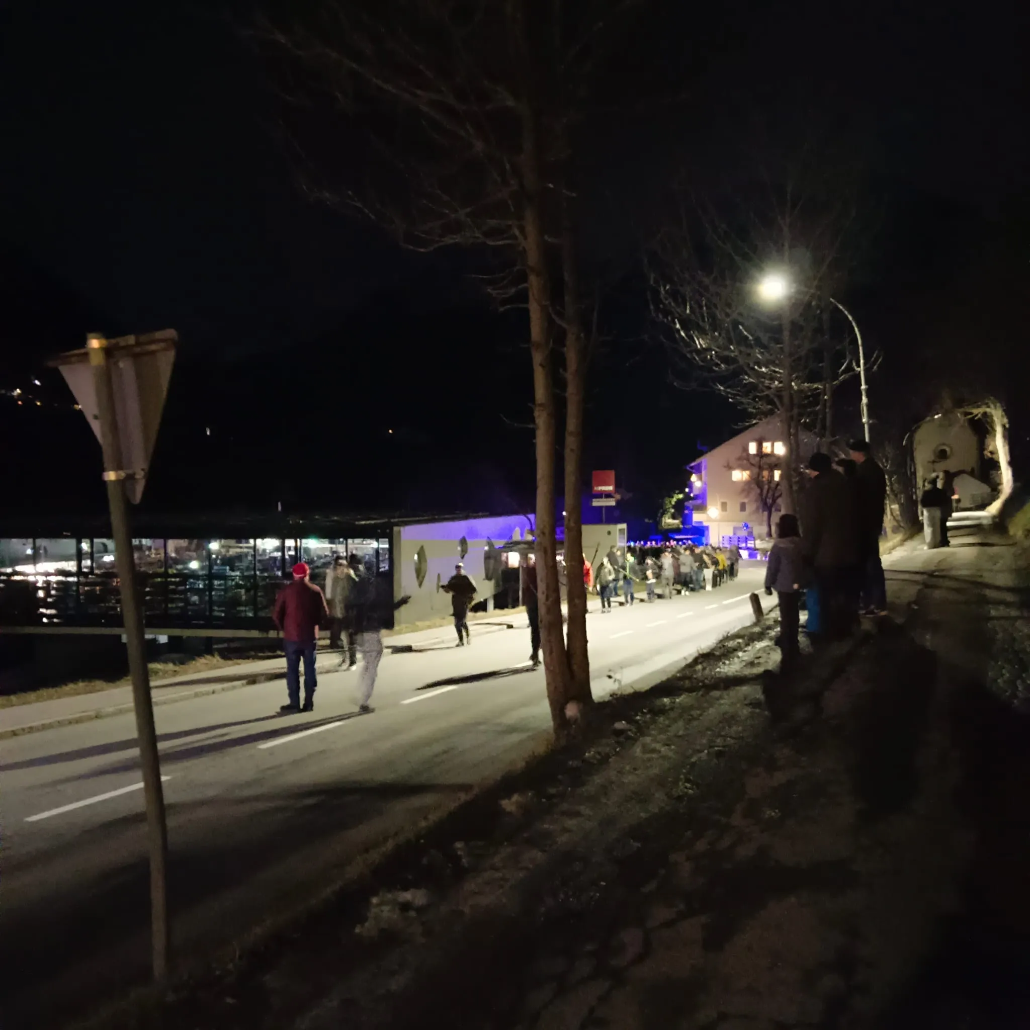Mehrere Arbeitseinsätze und Straßendienste zum Startschuss der Wenner Fasnacht 2025 mit Vollversammlung und Hex ausgraben