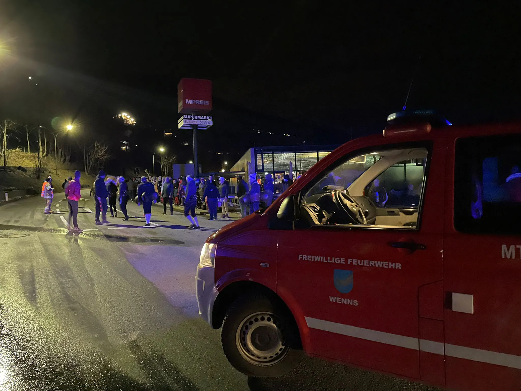 Zahlreiche Arbeitseinsätze und Absperrdienste im Vorfeld der Wenner Fasnacht