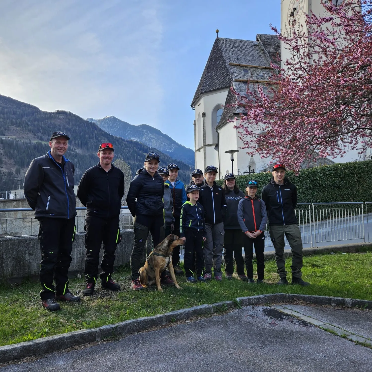 Frühjahrsputz 2025 in Wenns und unsere Feuerwehrjugend voll im Einsatz