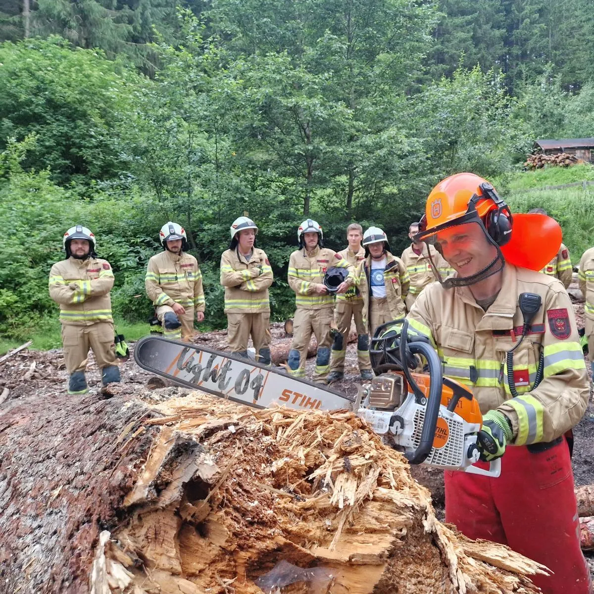 Gruppenübung Gruppe 6 – Thema: Forst-Arbeiten im Feuerwehreinsatz
