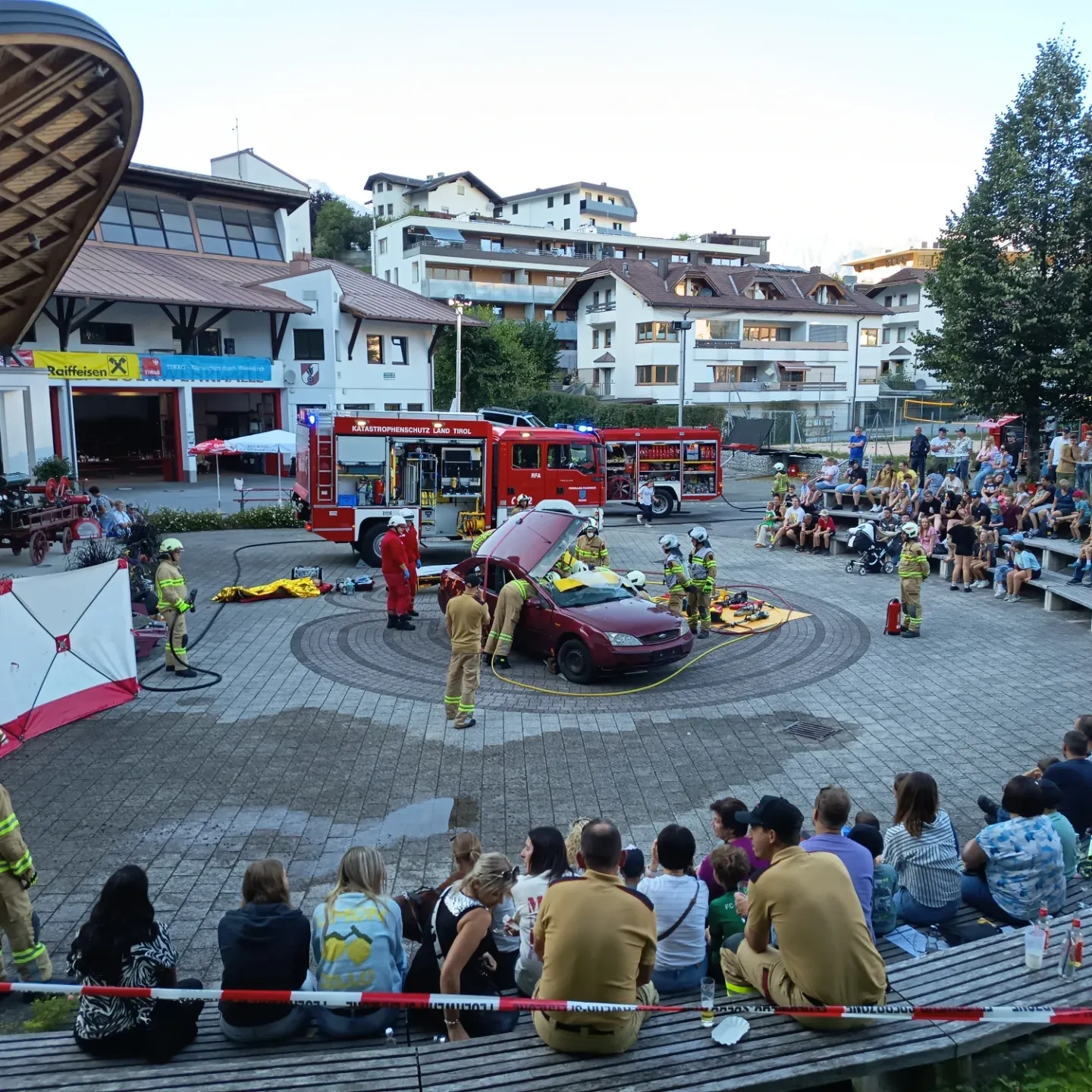 Teilnahme beim Blaulichttag in Arzl